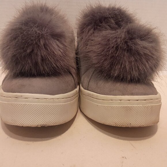 SAM EDELMAN Leya Sz 7.5US/37.5EU Gray Suede Faux Fur Pompoms Stringless Sneaker - Picture 4 of 12